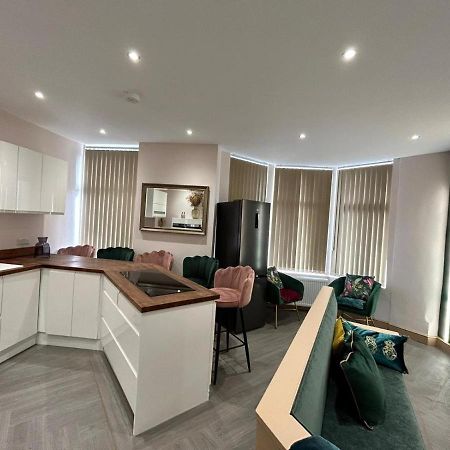 בלקפול Strawberry Fields Suite By Sasco Apartments מראה חיצוני תמונה